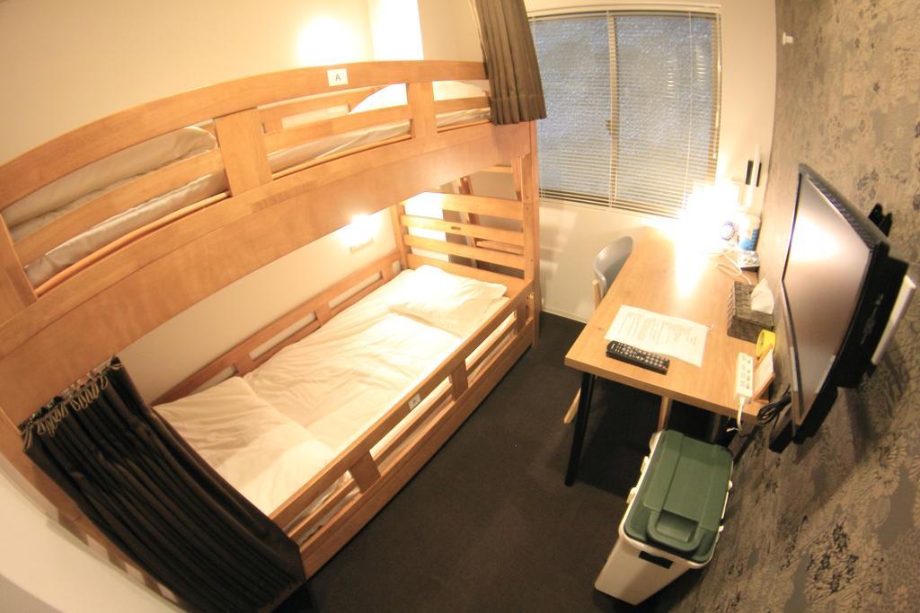אוסקה Yadokari Namba Hostel מראה חיצוני תמונה