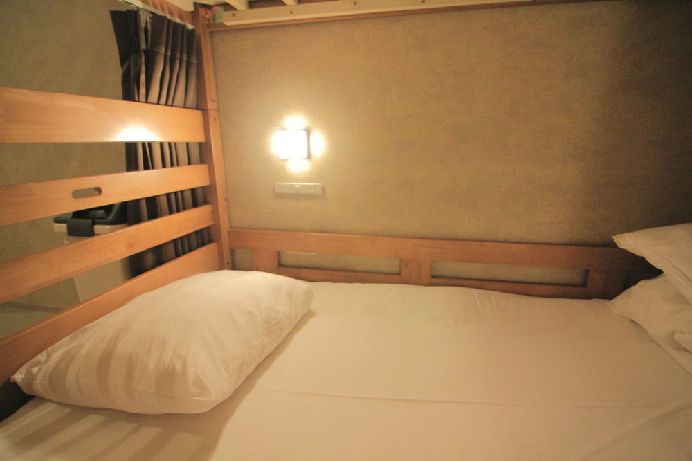 אוסקה Yadokari Namba Hostel מראה חיצוני תמונה